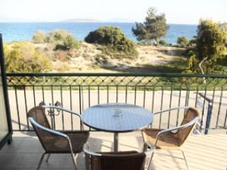 Pavlos Hotel & Studios 