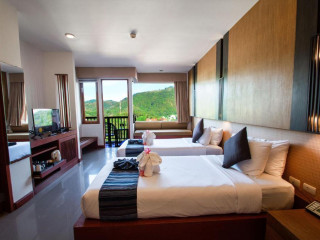 Peach Blossom Resort & Pool Villa - SHA Plus