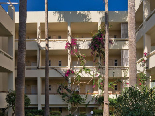 Pearl Beach Apartments