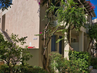 Pearl Beach Apartments