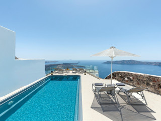 Pearl on the Cliff Santorini