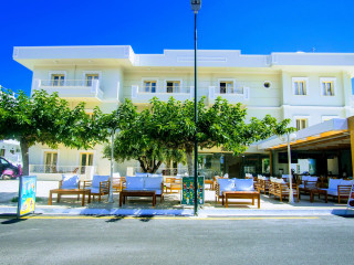 Pela Sofia Apartments