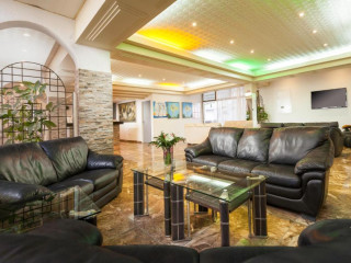 Penelope Beach Hotel Apts