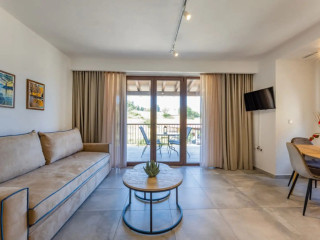 Penelope Luxury Suites