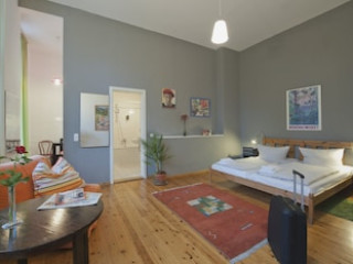 PENSION PETERS BERLIN