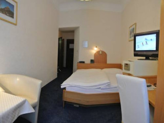 Pension Schönbrunn Vienna