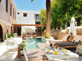 PEPI BOUTIQUE HOTEL