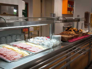 Pere Tarrés Youth Hostel