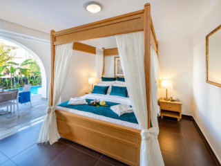 Peridis Family Resort