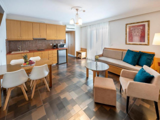 Peridis Family Resort