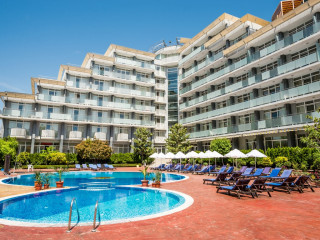 Perla Suneo club_Adults Only over 16