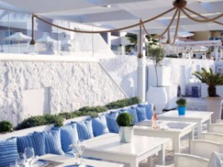 PETRADI BEACH LOUNGE