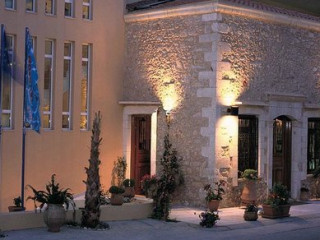 Petradi Beach Lounge Hotel (Her) (K)