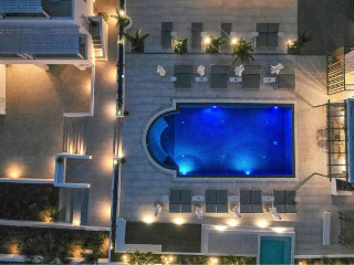 Petri Suites