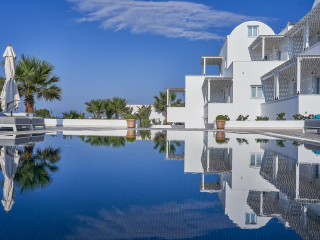 Petri Suites Santorini