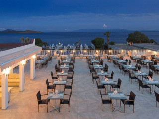 PETUNYA BEACH HOTEL