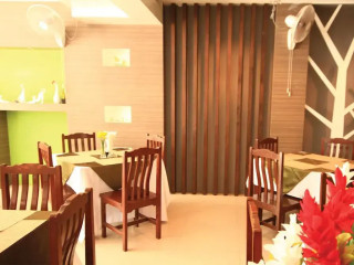 Phanom Benja House Bar and Restaurant