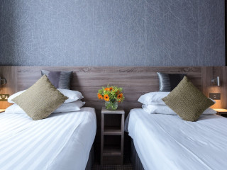 Phoenix Hotel