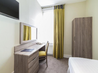 Phoenix Hotel