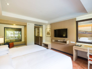Phuket Marriot Merlin Beach