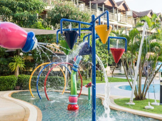Phuket Marriott Resort & Spa, Merlin Beach