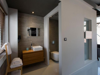 Pi Athens Suites