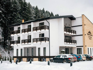 PIATRA PINULUI SKI AND SPA