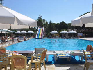 PIGALE BEACH RESORT