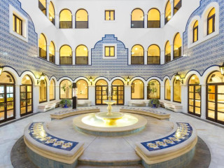 Pine Cliffs Hotel, a Luxury Collection Resort