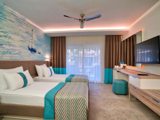 Pirate’s Beach Club