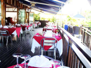 Pirogue Lodge Resort