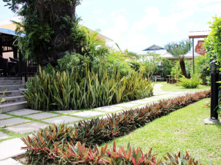 Pirogue Lodge Resort