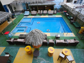 Ramee Palace Hotel si Formula 1 Grand Prix Ticket