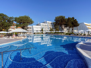 AluaSun Helios Beach