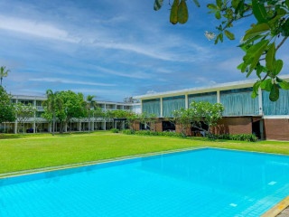 Pegasus Reef Hotel