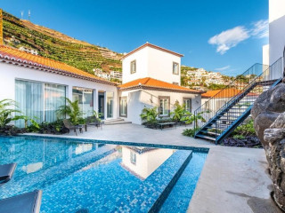 Pestana Fisherman Village