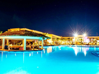 Mövenpick Waterpark Resort & Spa Soma Bay