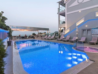 Denise Beach Hotel and Apartaments