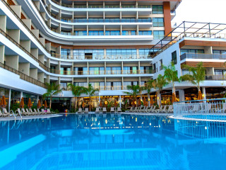 Alexia Resort
