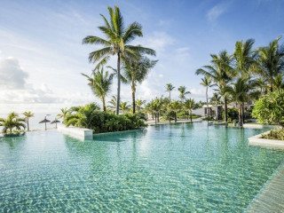 Long Beach, A Sun Resort