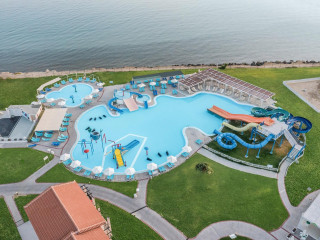 White Olive Marine Aquapark