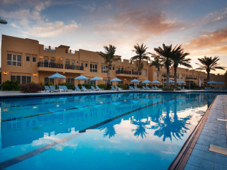 Al Hamra Village Hotel 