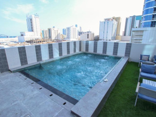 The Seven Hotel si Formula 1 Grand Prix Ticket