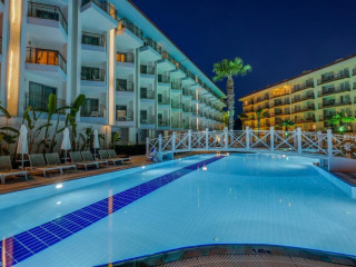 Ramada Hotel & Suite Kusadasi