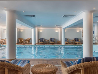 Pestana Village Garden Hotel