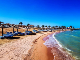 El karma Aqua beach