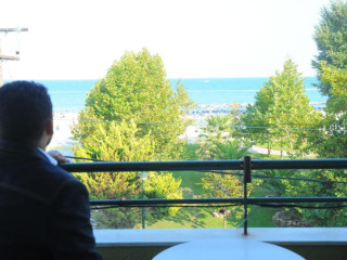 Platon Beach Hotel