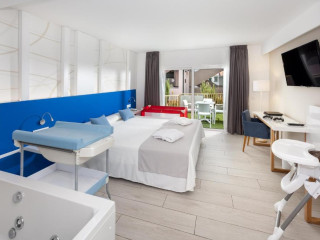 Playa Olid Suites & Apartments