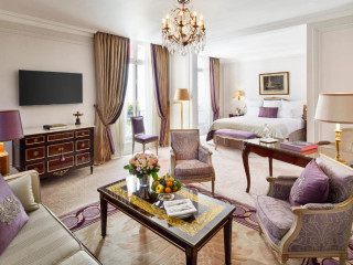 Plaza Athenee - Dorchester Collection