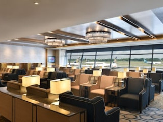 PLAZA PREMIUM LOUNGE SINGAPORE T1